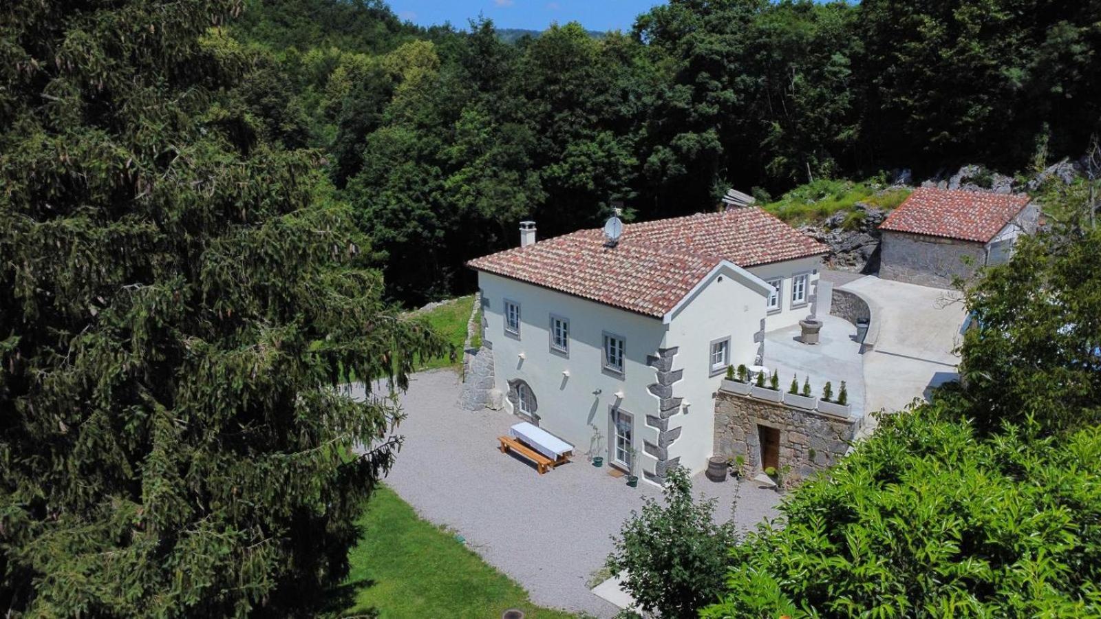 Stancija Kavali Stone House, Zvoneca-opatija *